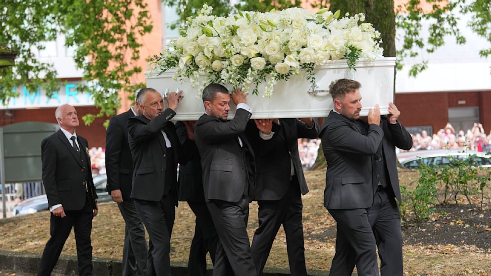 Abschied von Bonnie Tyler: Emotionale Trauerfeier in Wales