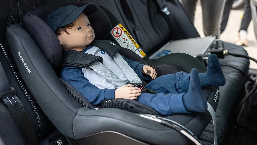 ADAC testet Kinder-Warnsysteme in Autos: Ergebnisse und Empfehlungen