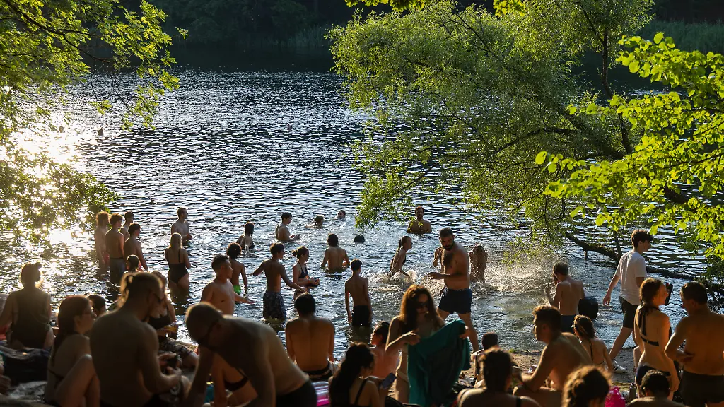 Studie zeigt erhöhte Krankheitsrisiken beim Schwimmen in Badeseen