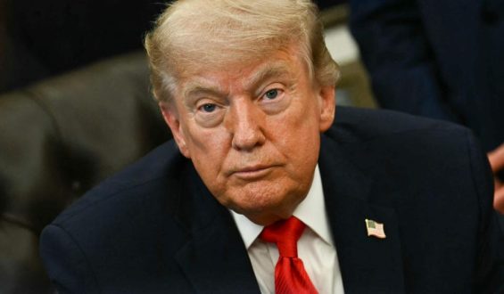 Trump verschiebt Angriffe auf Iran wegen diplomatischer Annäherung