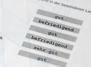 Fehlerhafte Abschlusszeugnisse sorgen für Untersuchung an Schulen