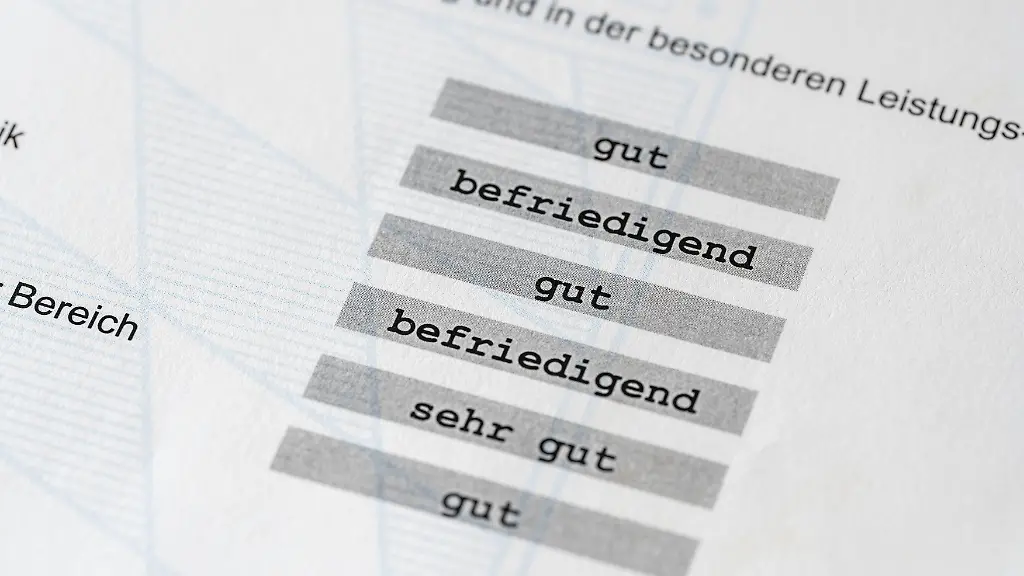 Fehlerhafte Abschlusszeugnisse sorgen für Untersuchung an Schulen