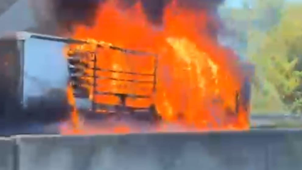 Großeinsatz der Feuerwehr: Lkw-Brand auf der A5 verursacht langen Stau