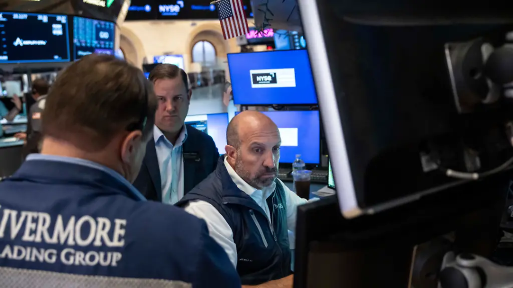 US-Anleger befürchten Zinserhöhung: Warsh dämpft Kauflaune