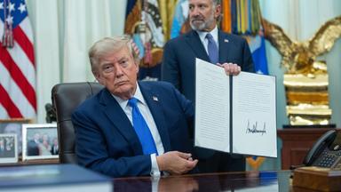 Trump verschärft Geburtsrechtsregelungen in den USA