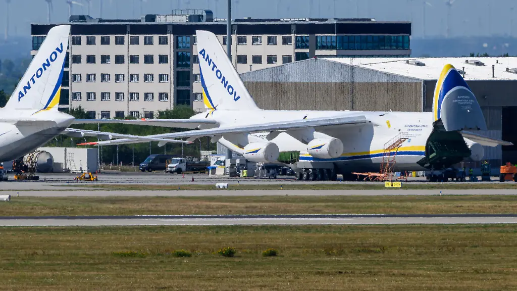 Anschlagsversuch am Flughafen Leipzig-Halle: Innenministerium dementiert Munition in Antonow-Flugzeug
