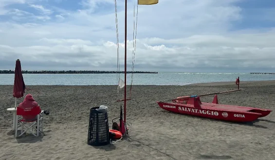 Italien bildet Häftlinge zu Strandwärtern aus