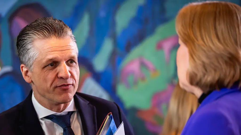 Frei fordert schnelles Handeln bei Rentenreform