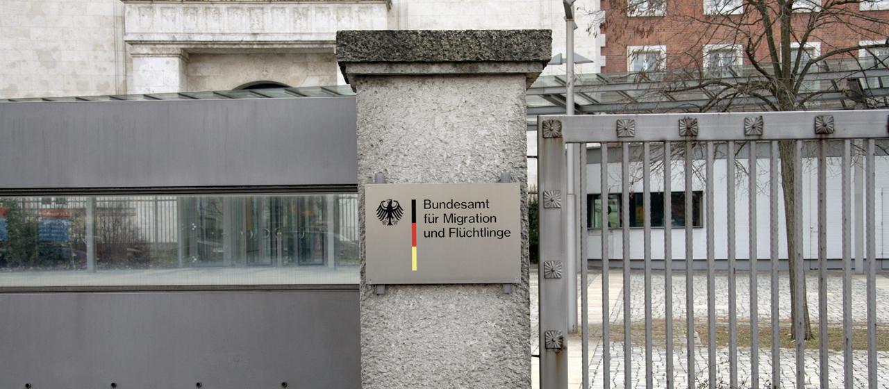 Mehr freiwillige Ausreisen abgelehnter Asylbewerber im ersten Halbjahr 2026