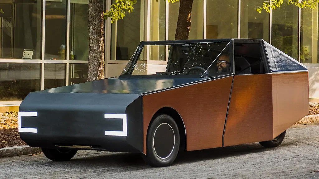 BMW und UniSolar präsentieren das energieeffiziente Solar-Coupé Luminetta