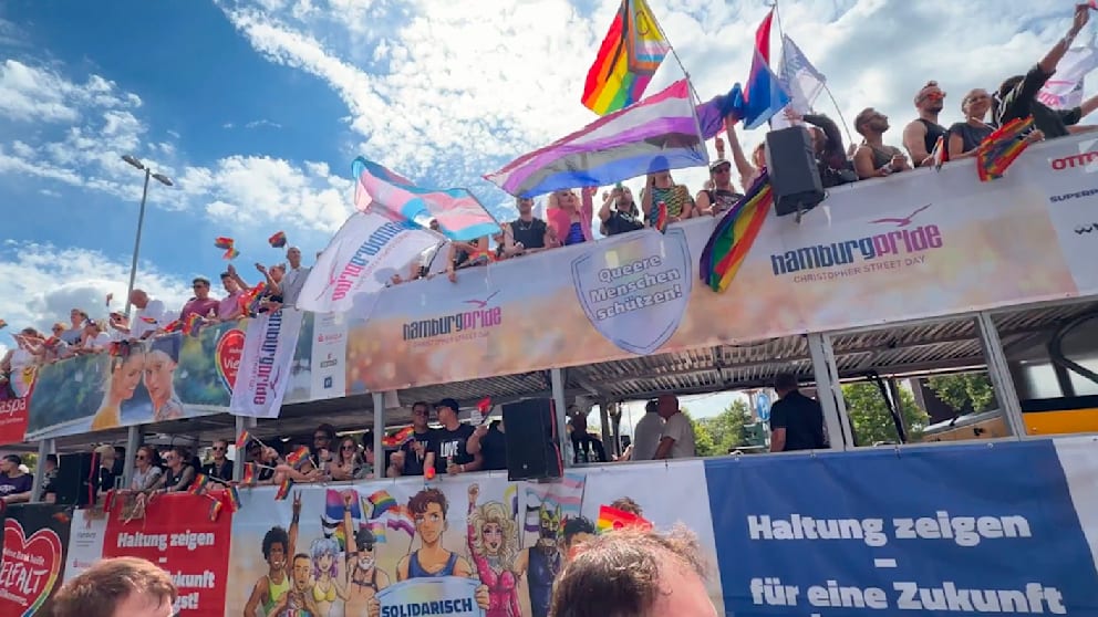 Hamburgs „Jetzt-erst-recht-CSD“ nach Terroranschlag