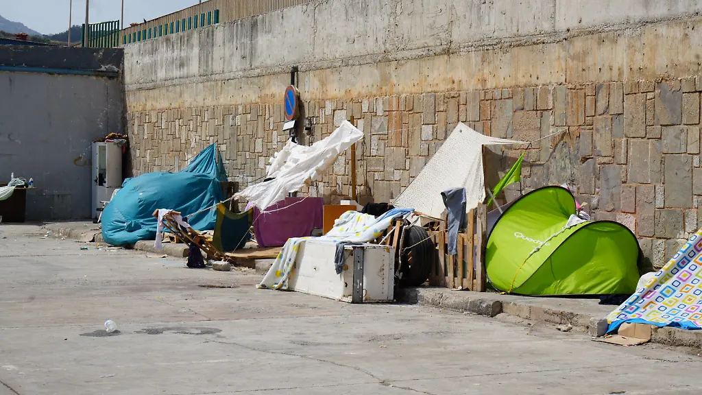 Spanien plant Verlegung von 500 minderjährigen Mädchen aus Ceuta