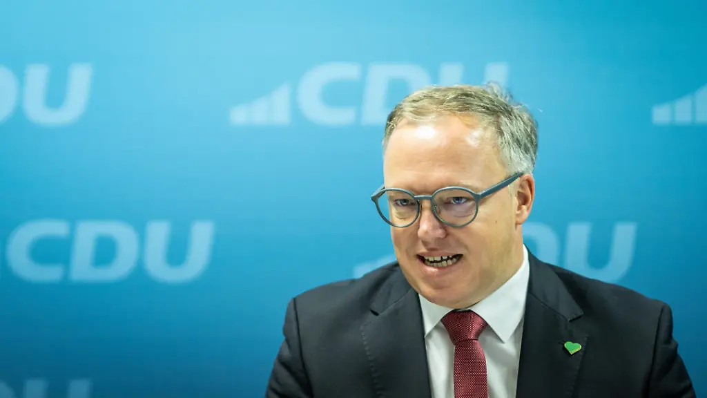 Brombeere in politischen Turbulenzen: Voigt und die Herausforderungen in Thüringen