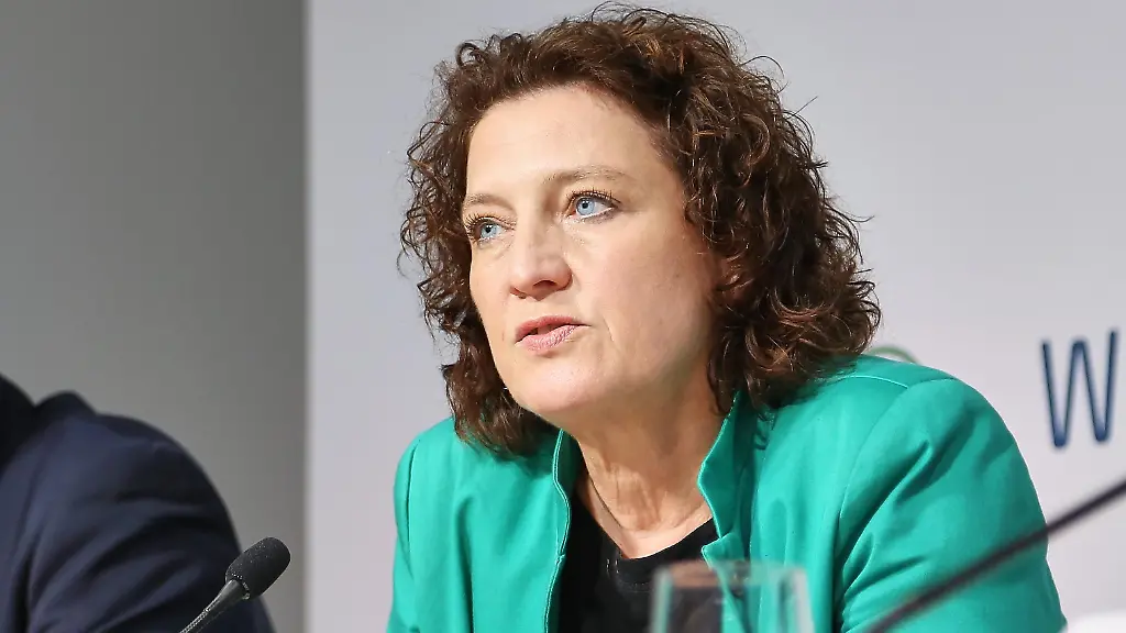 AOK-Chefin warnt vor Defizit in der Pflegeversicherung