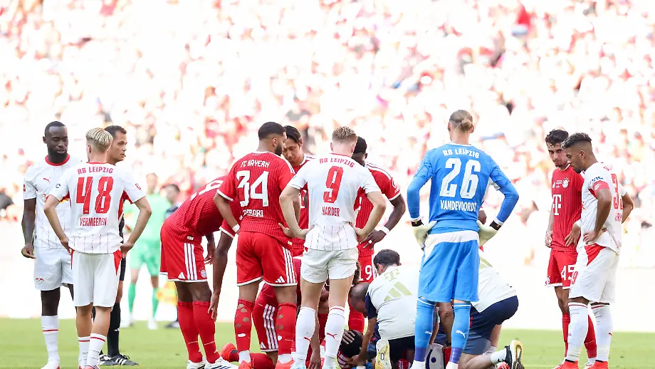 Zusammenbruch von Musiala überschattet Bayerns Sieg beim Telekom Cup
