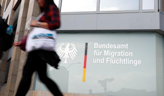 Rückgang der Asylanträge in Deutschland: Eine Halbierung im Juli
