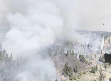 Kampf gegen Waldbrände in den USA: Einsatz der Nationalgarde aus der Luft