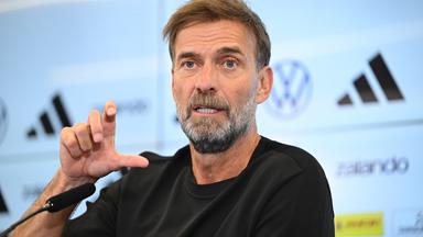 Jürgen Klopp gibt Fehler bei Pressekonferenz zu