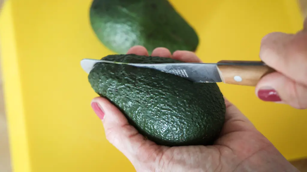 Wachsende Zahl von Avocado-Hand-Verletzungen in Deutschland