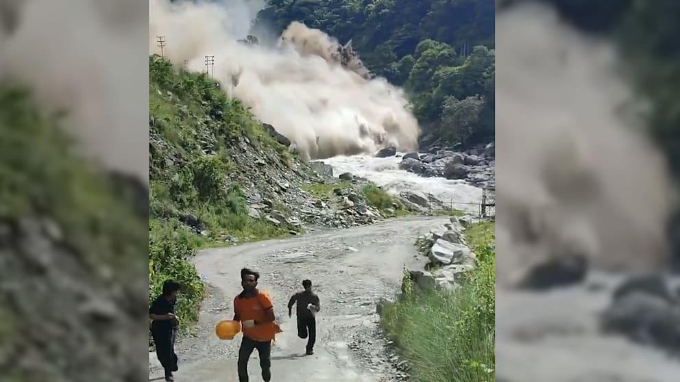 Augenzeugenvideos zeigen plötzliche Sturzflut in Nepal