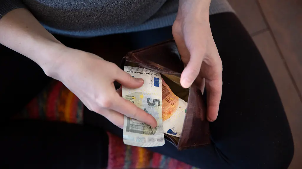 Bafög-Erhöhung verzögert sich, digitale Anträge geplant