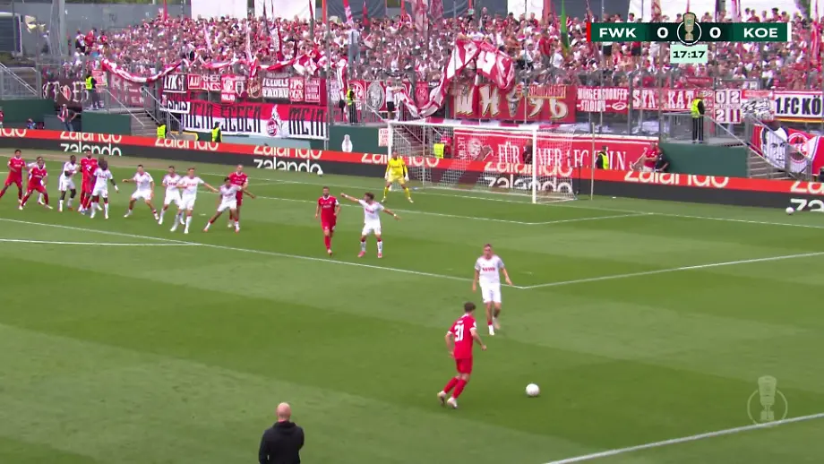 1. FC Köln wendet Pokal-Blamage ab, HSV zieht souverän weiter