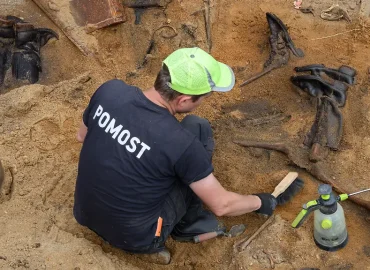 Suche Nach Kriegstoten in Polen: Ein Blick in die Vergangenheit