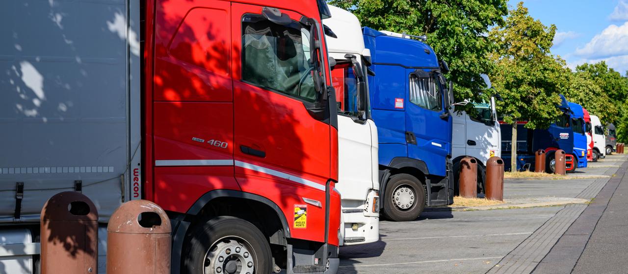 Reaktion auf Niedrigwasser und Lkw-Fahrverbote