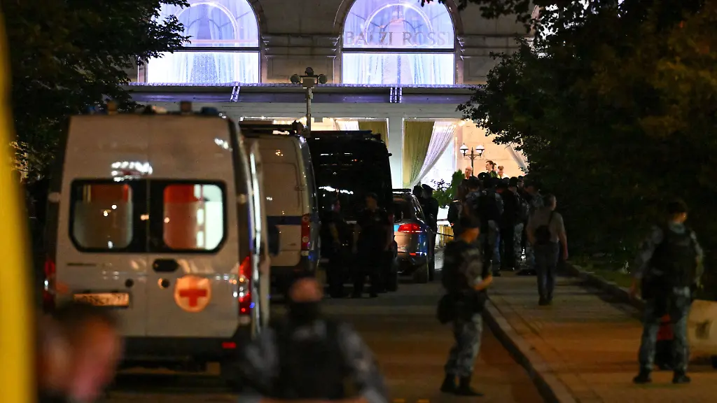 Explosion in einem Nobellokal in Moskau: Vermutlicher Angriff auf russischen General