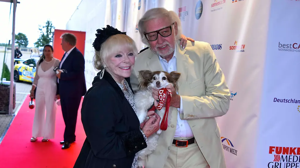 Elke Sommer trauert um Ehemann Wolf Walther