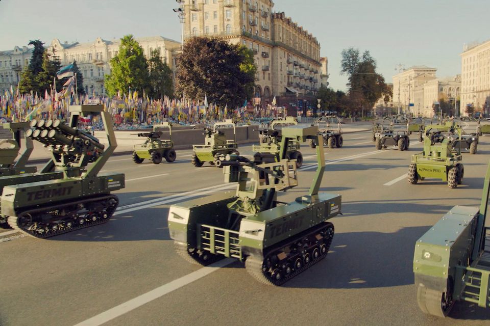 Regulierung von KI im Militär: Dürfen autonome Waffen Menschen angreifen?