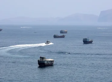 Unbekanntes Geschoss stoppt Tanker vor Küste des Oman