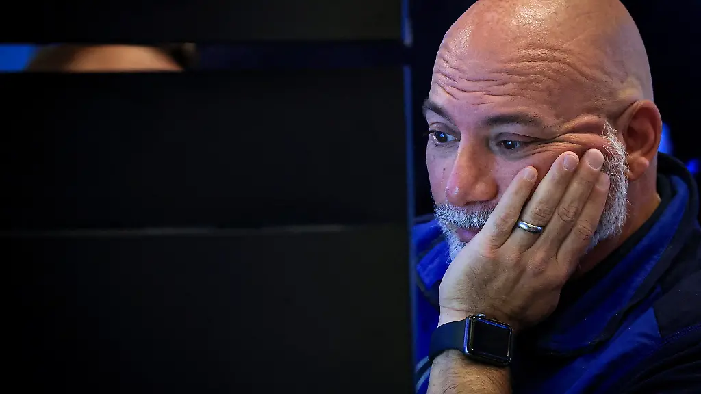 Wall Street schließt uneinheitlich: Politischer Widerstand gegen KI-Rechenzentren beeinflusst Nasdaq