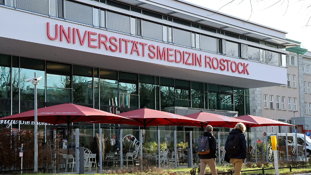Rostocker Uniklinik stellt Oberarzt nach rassistischen Äußerungen frei