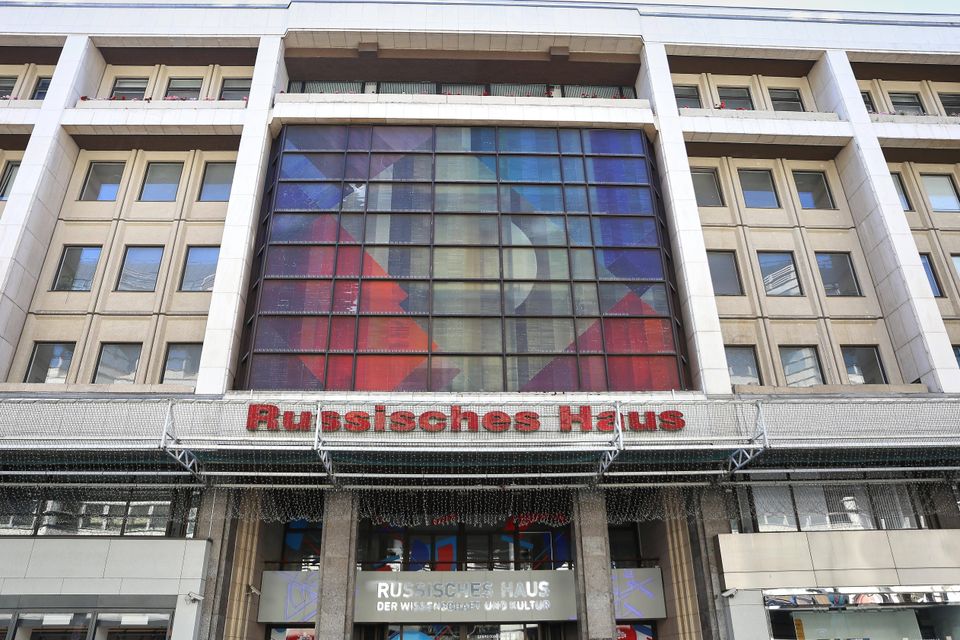 Debatte um das Russische Haus in Berlin: Politischer Druck steigt