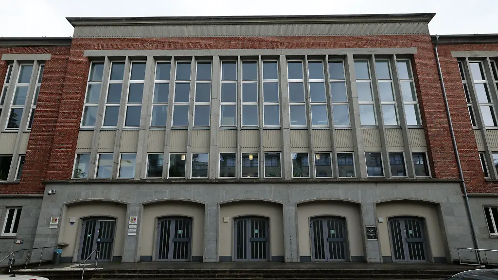 Hochsicherheitsprozess gegen Drogenschmugglerpaar in Rostock gestartet