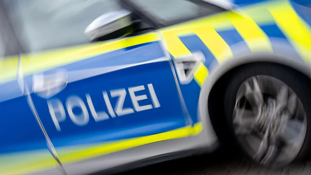 Radfahrerin bei Unfall mit Traktor tödlich verletzt