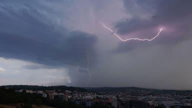 Schwere Unwetter in Deutschland: Schäden und Opfer