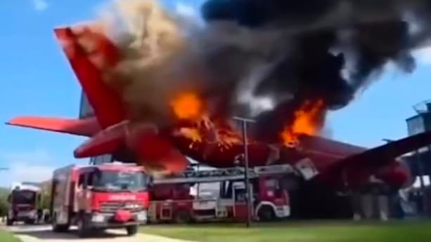 Ausgebrannter Airbus im Luftfahrtpark: Feuerkatastrophe in der Türkei