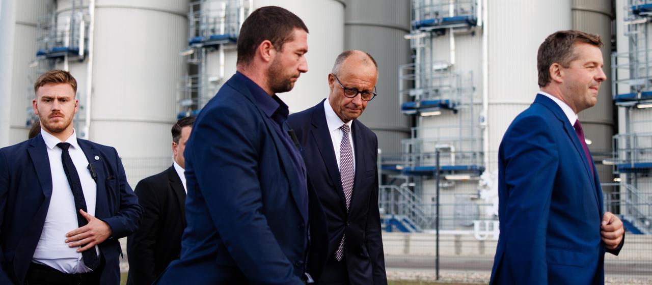 Friedrich Merz besucht Raffinerie in Sachsen-Anhalt