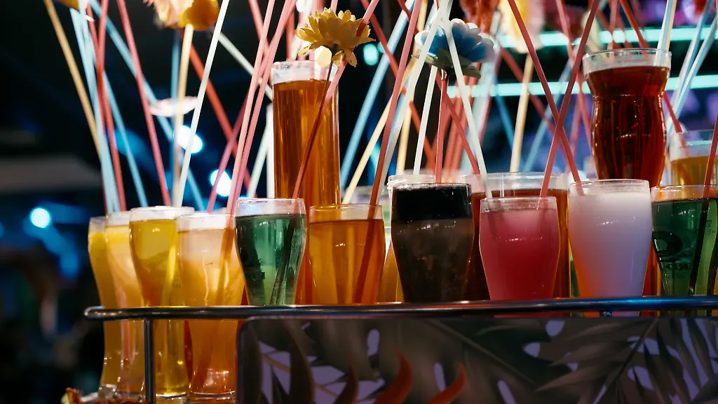 Alkohol und Gefahren auf Jugendreisen: Untersuchungen von ‚Team Wallraff‘