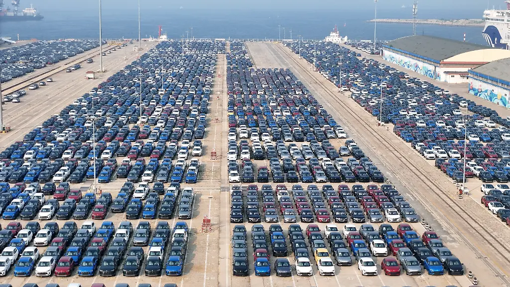 Rückgang der deutschen Auto-Exporte und Anstieg der Importe aus China