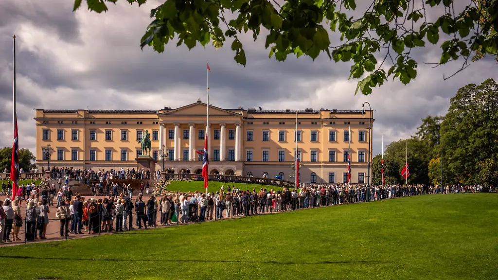 Norweger nehmen Abschied von König Harald V.
