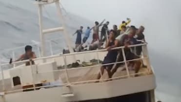Mega-Frachter rammt Fischerboot vor Singapur