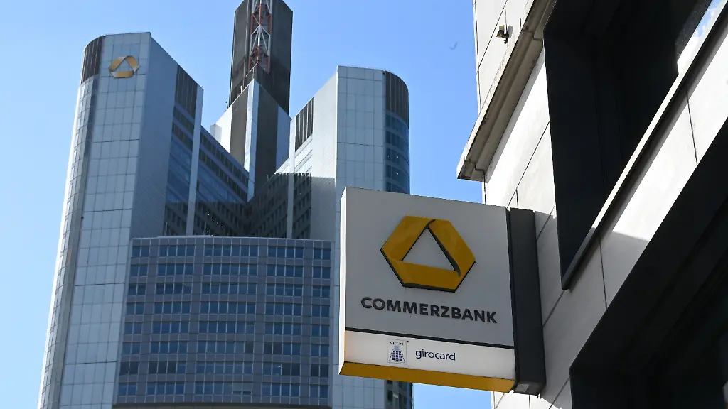 Der Kampf um die Zukunft der Commerzbank: Bedingungen für eine Übernahme durch Unicredit