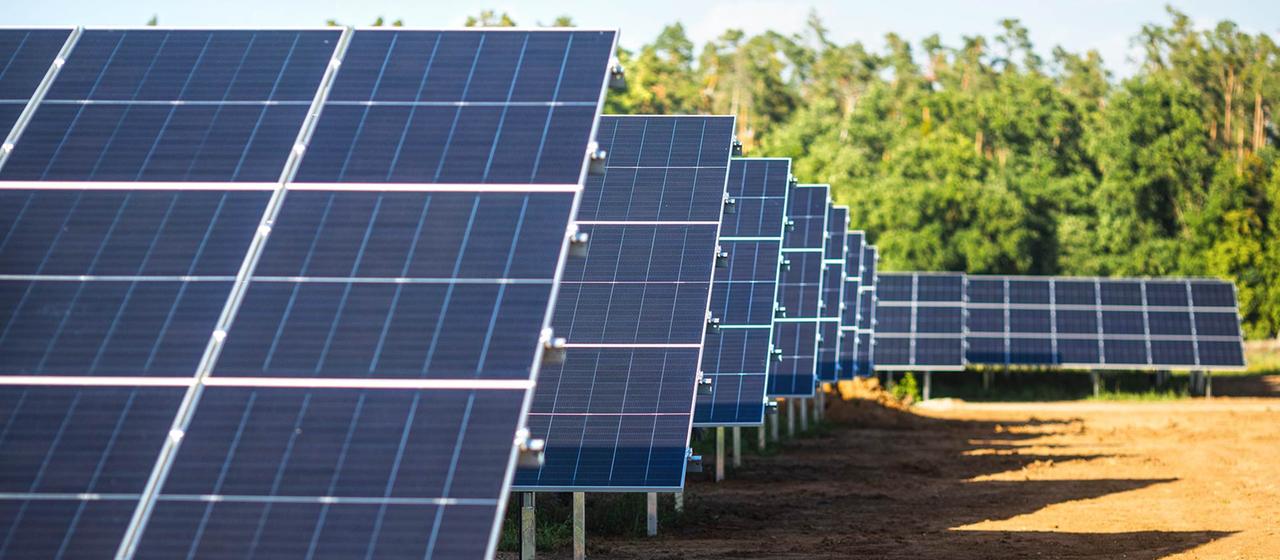 Rekord-Solarstromproduktion und kritische Ausblicke