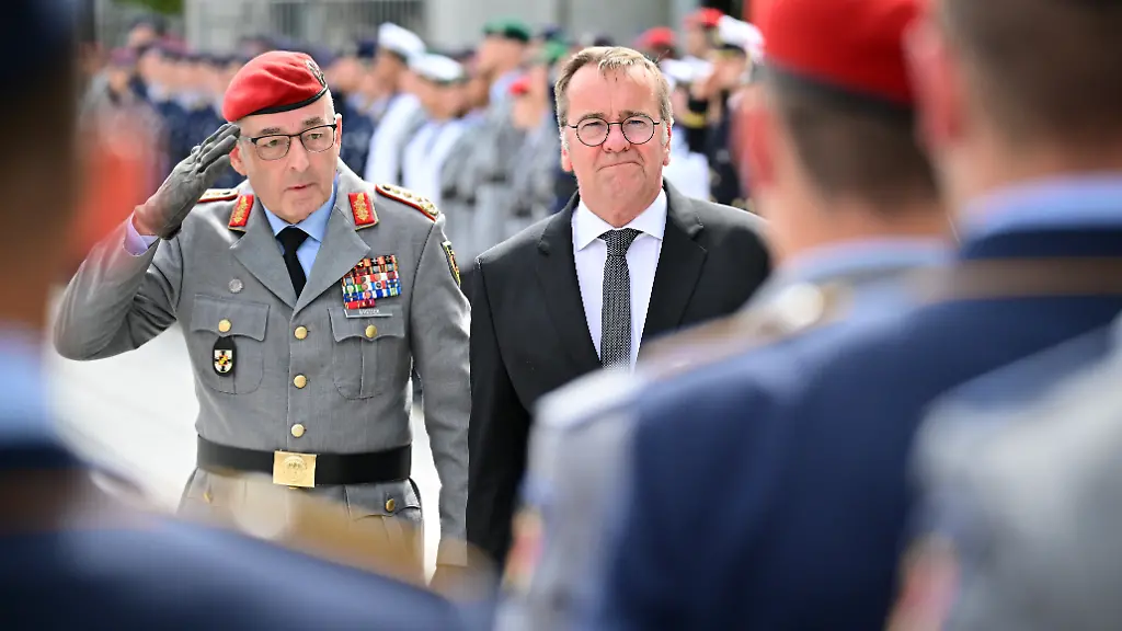Wechsel an der Führungsspitze der Bundeswehr: Druck auf schnelle Nachfolgeregelung