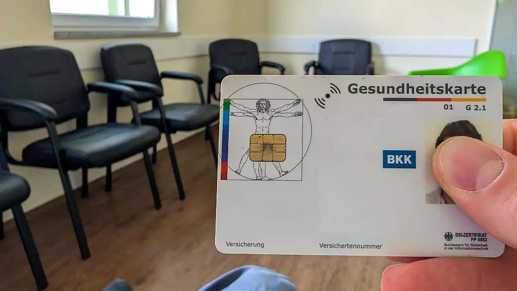 Ausweitung der Gesundheitsreform auch auf Beamte gefordert