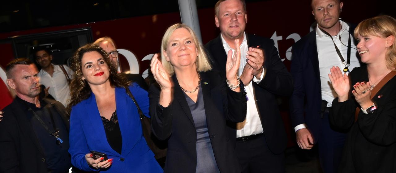 Prognosen sehen Mitte-Links-Parteien in Schweden vorn