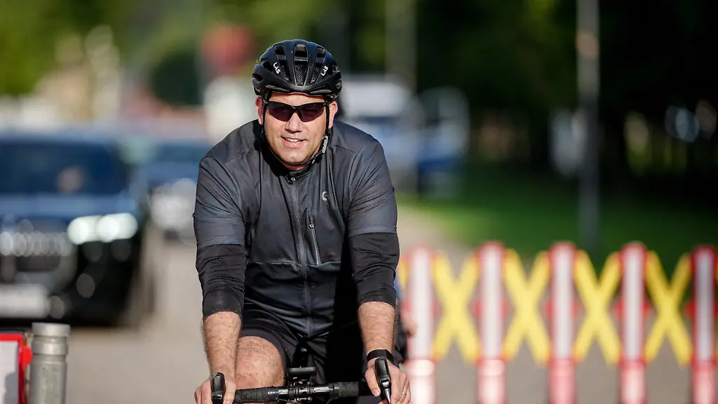 SPD-Chef Lars Klingbeil erleidet Kreuzbandriss beim Radfahren